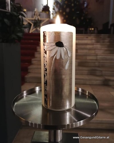 Sängerin Musik Trauerfeier Bludenz Trauersängerin Kirche Beerdigung Begräbnis