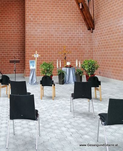 Musik am Grab Sängerin Vorarlberg Lustenau Friedhof Verabschiedung Beisetzung Trauerfeier