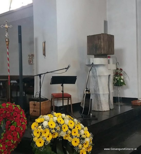 Trauersängerin Sängerin Yvonne Brugger Musik Trauerfeier Beerdigung Kirche Wolfurt