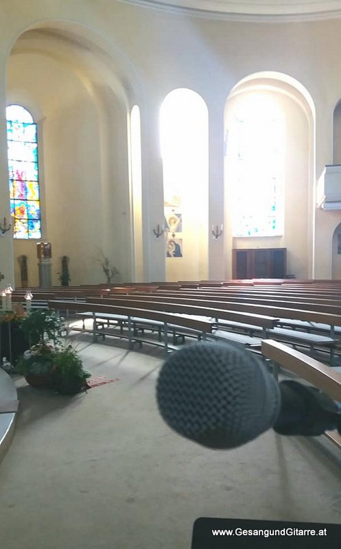 Sängerin Trauersängerin Yvonne Brugger Vorarlberg Kirche Mariahilf Bregenz Trauerfeier Beerdigung