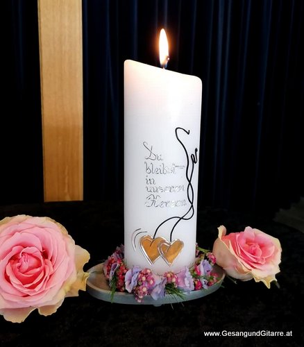 Musik am Friedhof Sängerin Trauersängerin Vorarlberg Lauterach Verabschiedung Beisetzung Trauerfeier