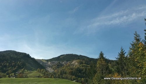 Sängerin Hochzeitssängerin Kirchensängerin Solosängerin Yvonne Brugger Vorarlberg Trauung Kirche