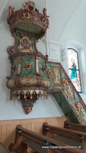 Sängerin Hochzeitssängerin Kirchensängerin Solosängerin Yvonne Brugger Vorarlberg Trauung Kirche