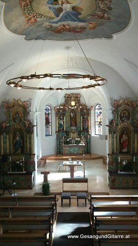 Sängerin Hochzeitssängerin Kirchensängerin Solosängerin Yvonne Brugger Vorarlberg Trauung Kirche
