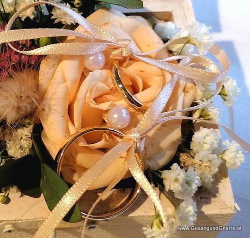 Sängerin Hochzeitssängerin Yvonne Brugger Trauung Hochzeit Musik Vorarlberg Kirche Viktorsberg