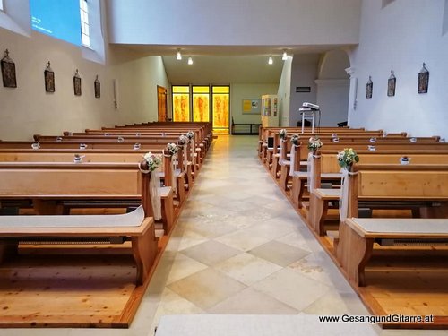 Sängerin Hochzeitssängerin Yvonne Brugger Trauung Hochzeit Musik Vorarlberg Kirche Viktorsberg