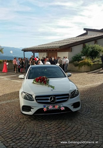 Hochzeitssängerin Sängerin mit Gitarre Musik in Sulzberg