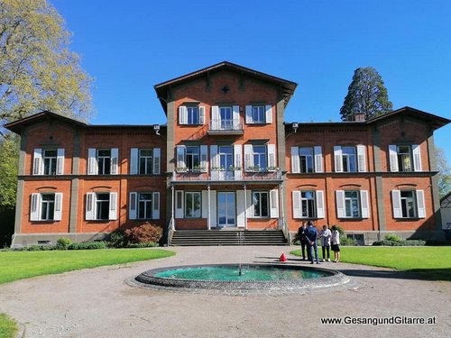 Sängerin Hochzeitssängerin Solosängerin Musikerin GesangundGitarre Yvonne Brugger Trauung Hochzeit Sektempfang Standesamt Musik Lindau Deutschland Bayern