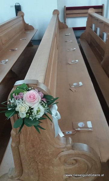 Sängerin Hochzeitssängerin Yvonne Brugger Trauung Hochzeit Kirche Musik Vorarlberg
