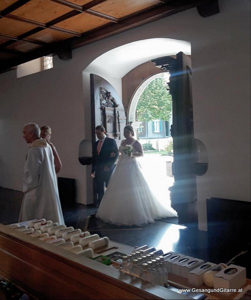 Hochzeitssängerin Sängerin Musik Hochzeit Trauung Kirche Bildstein Vorarlberg