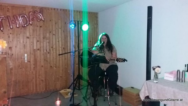 Sängerin Geburtstagsfeier Alleinunterhalterin Akustik Musik Vorarlberg Schweiz Bodensee